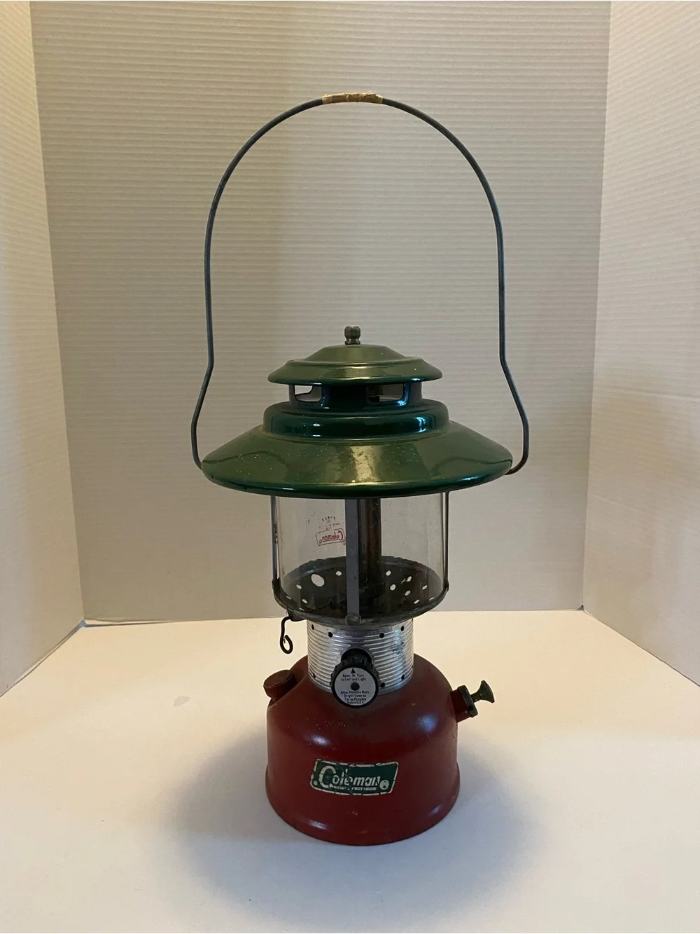 Coleman Lantern Big Hat 228E Double Mantle Green & Red With Bail Handle